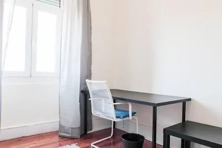 Anjos Flat With 5bd Lizbona