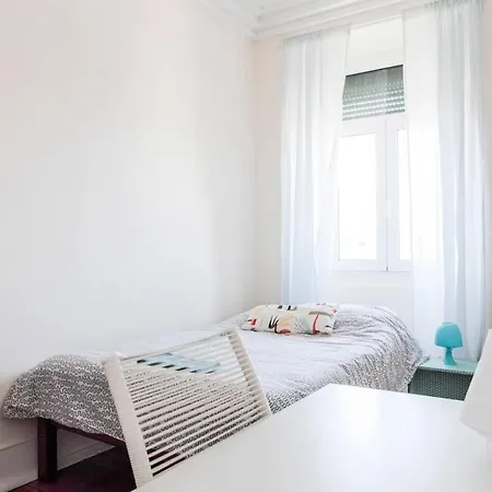 Anjos Flat With 5bd *