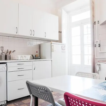 Anjos Flat With 5bd Apartment Lissabon
