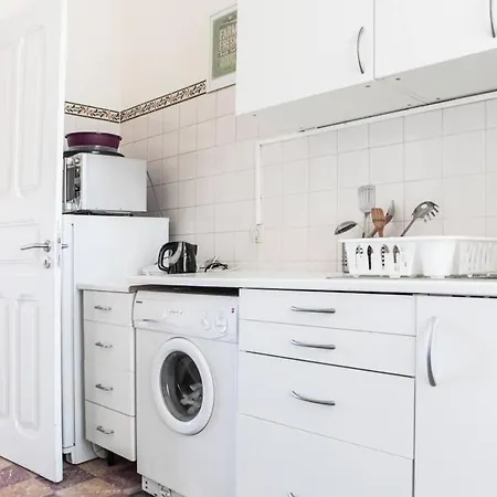 Anjos Flat With 5bd * Lissabon